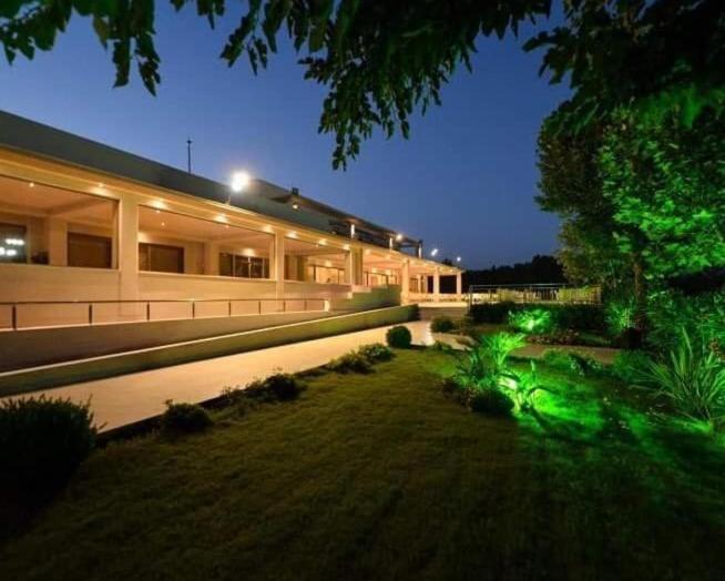 Buka Sandy Beach Messíni Exterior foto